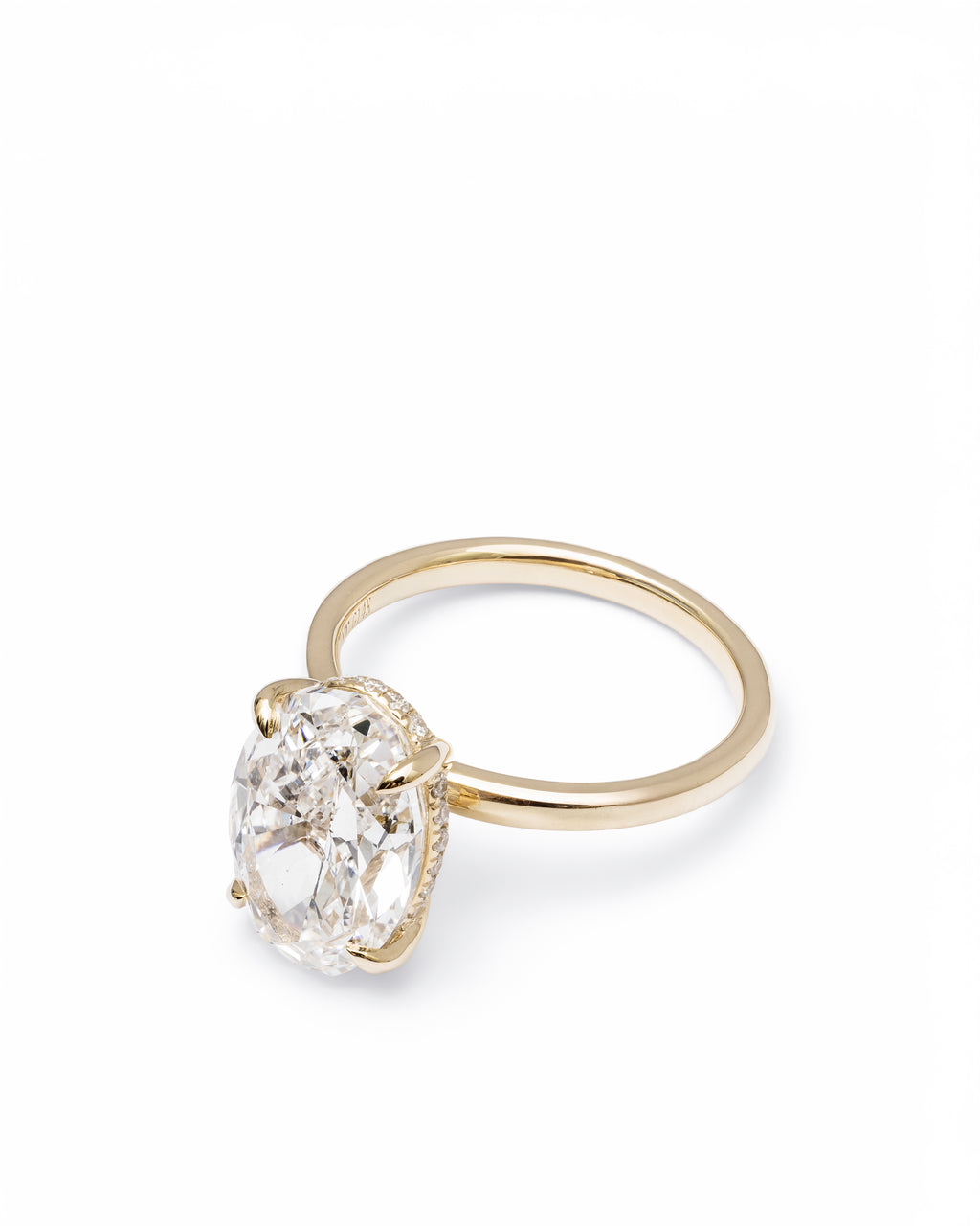 Aurora Oval Solitaire Ring Ring Lab-Grown Diamond in 14K Gold